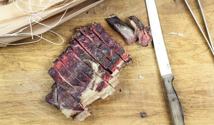 Küchenexperiment – Ein in Buchenholz furniertes 24h Steak