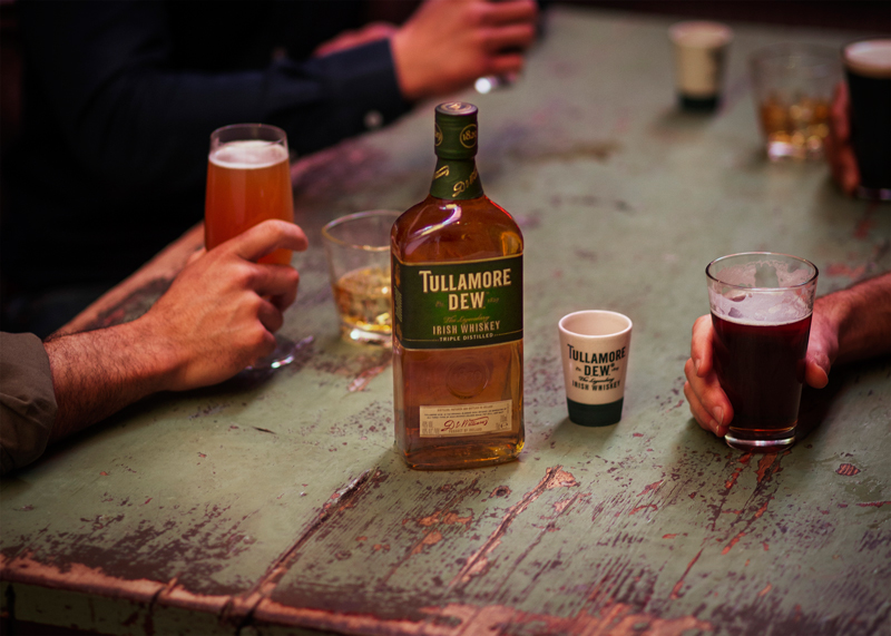 Eine gute Kombination: Whiskey und Bier / DEW and BREW